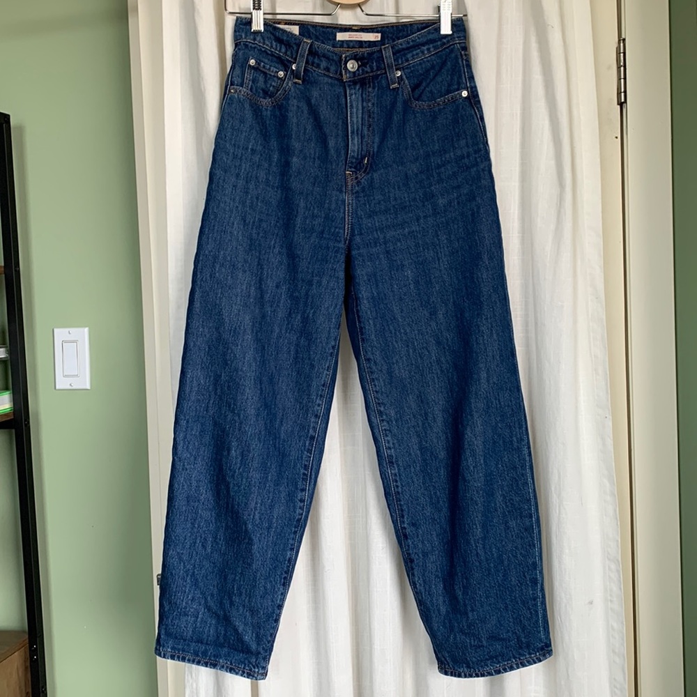 Levi’s Balloon Jeans